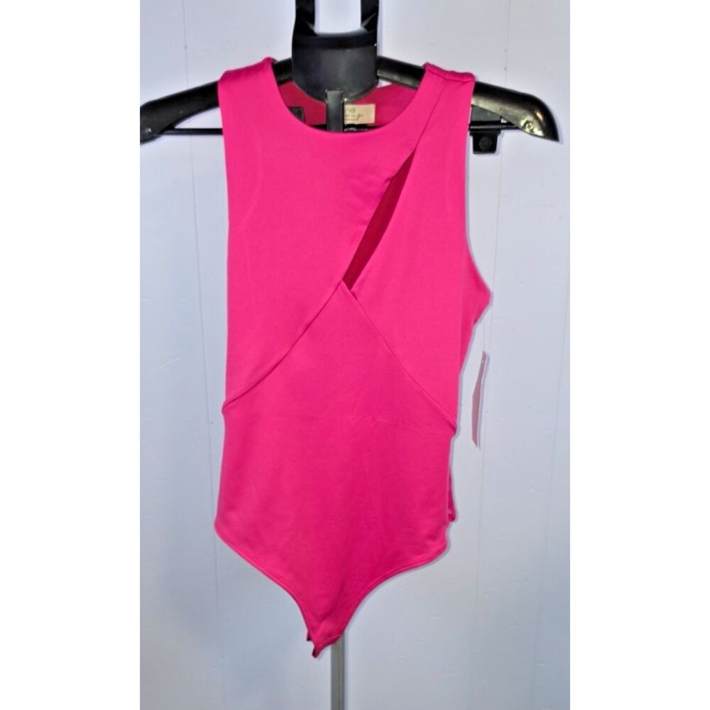 Live in the Moment Pink Bodysuit Shirt Top Size Medium M New with Tags